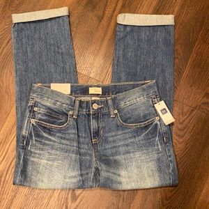 NWT Gap Woman’s Slim Boyfriend Jeans 4 • 27R New